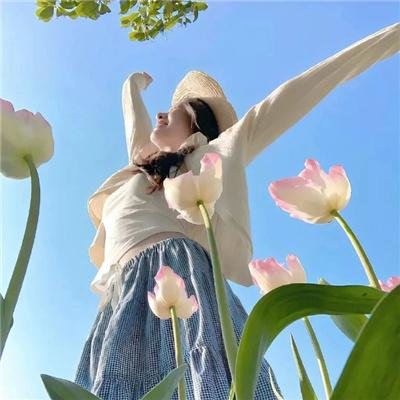 蜀琴欲奏鸳鸯弦&雪覆旧庭深